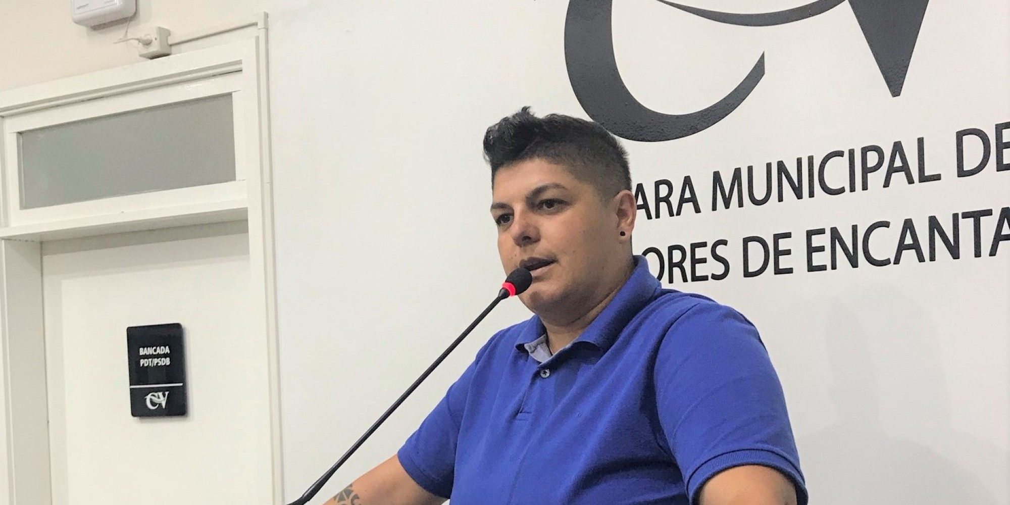 Dois projetos de lei e uma moção de aplausos foram aprovados pelos parlamentares nesta segunda-feira (28). Dois projetos de lei e uma moção de aplausos foram aprovados pelos parlamentares nesta segunda-feira (28).