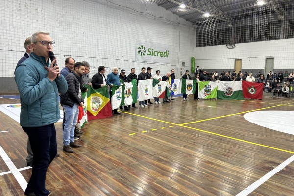 Os jogos serão realizados em Guaporé, Vespasiano Corrêa e Arvorezinha. A rodada inaugural foi disputada na semana passada no Centro Social Urbano de Roca Sales.