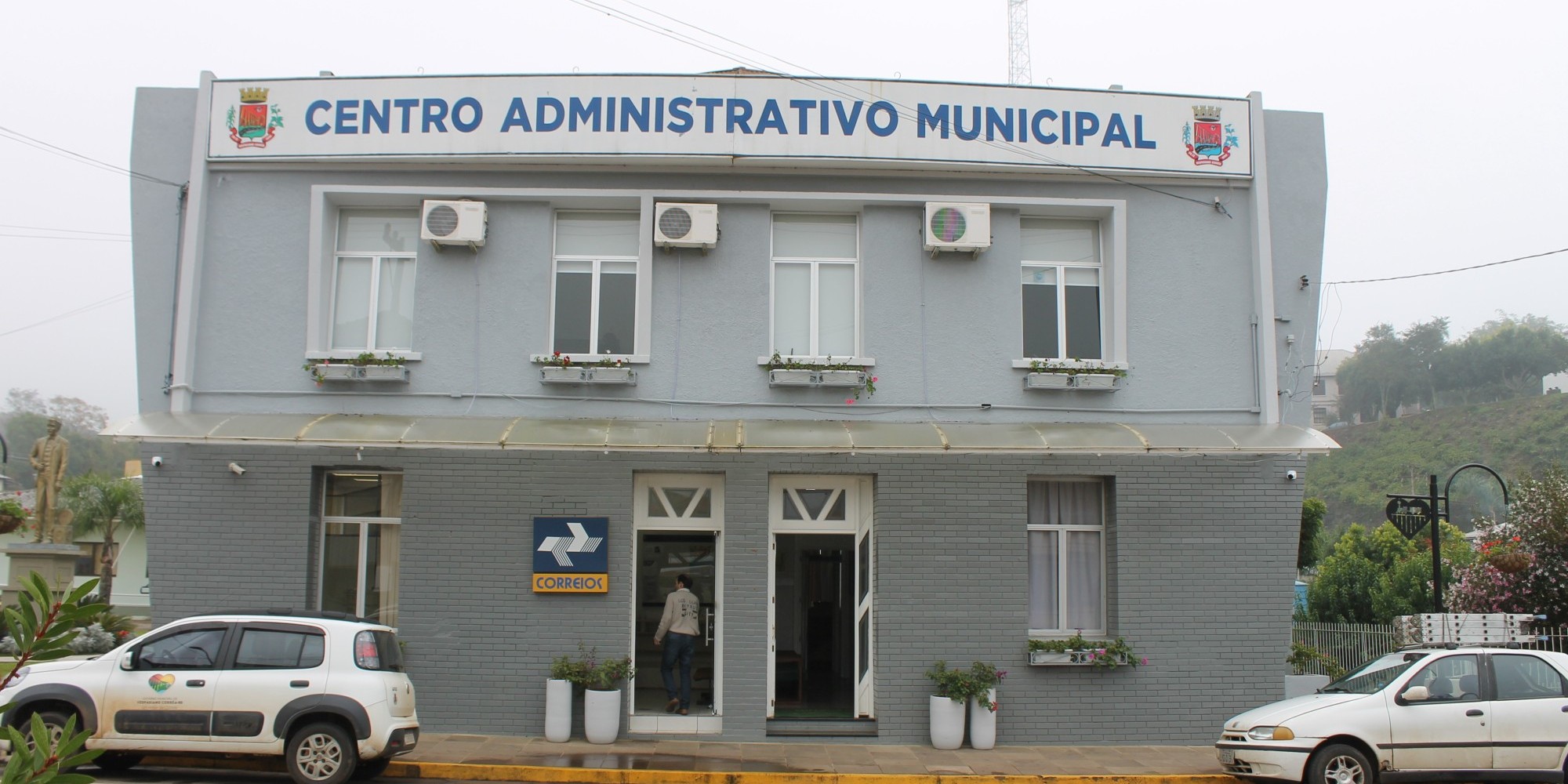 Vespasiano Corrêa lança edital para concurso público com salários de até R$ 2,9 mil