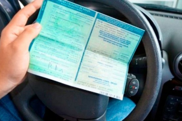 Quem quitar o IPVA também até o dia 31 de janeiro pode ter até 22,4% de desconto