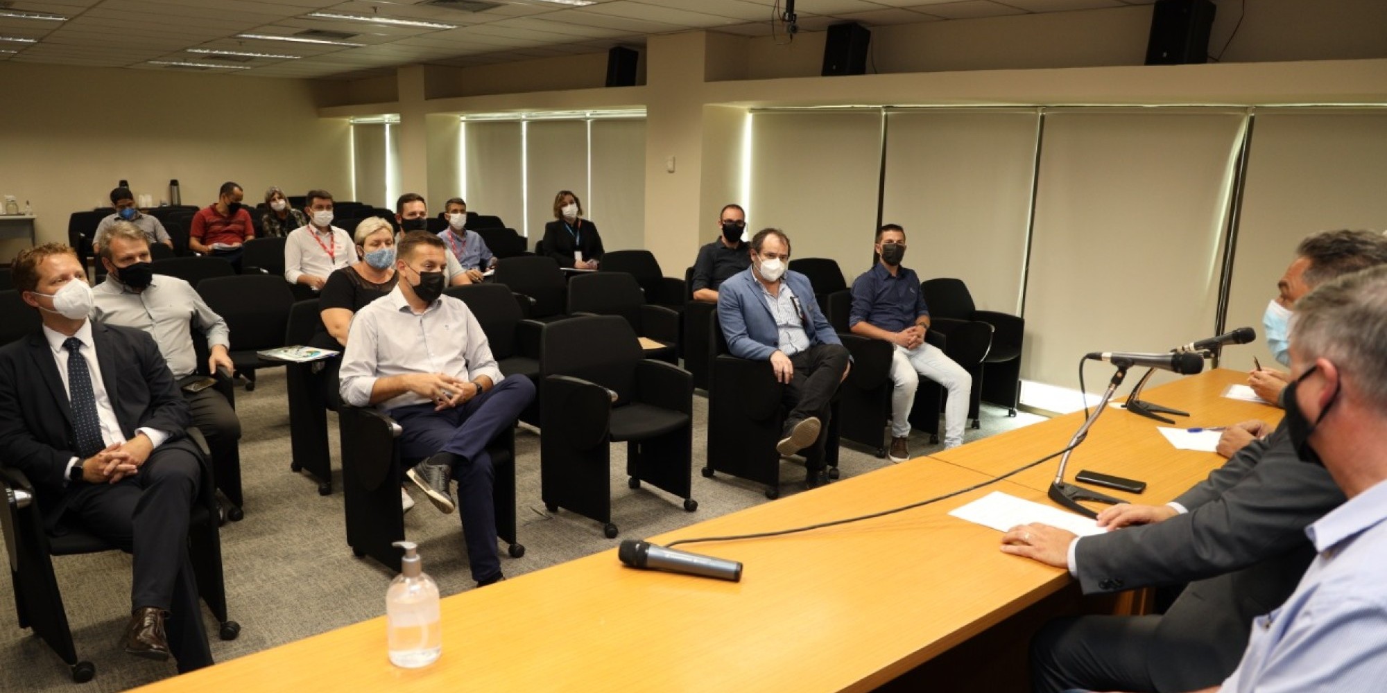 Em Porto Alegre, prefeito Jonas Calvi participa de reunião no Ministério Público sobre deficiências do atendimento da RGE