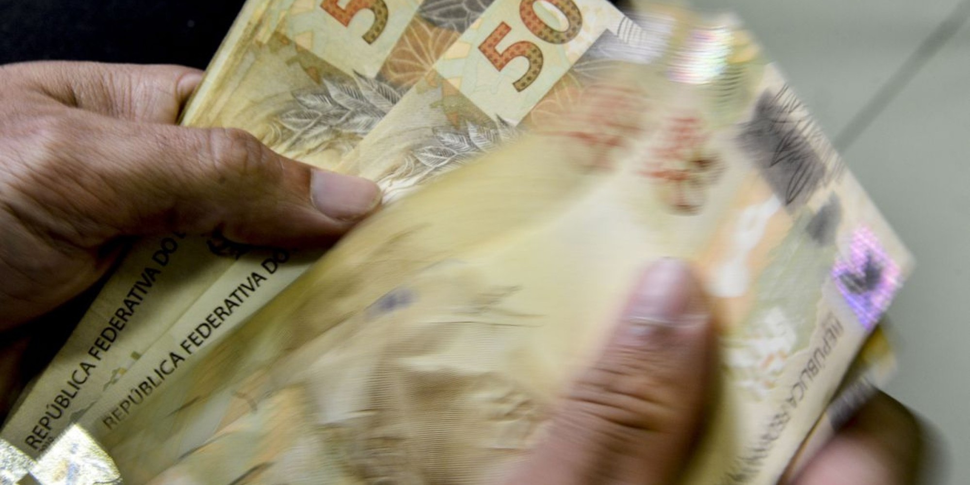 Beneficiários com NIS final 8 recebem hoje Auxílio Brasil