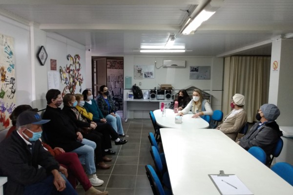 A atividade é realizada em parceria entre as secretarias municipais de Saúde, Meio Ambiente e Ação Social e Secretaria Municipal Educação, Cultura e Desporto.