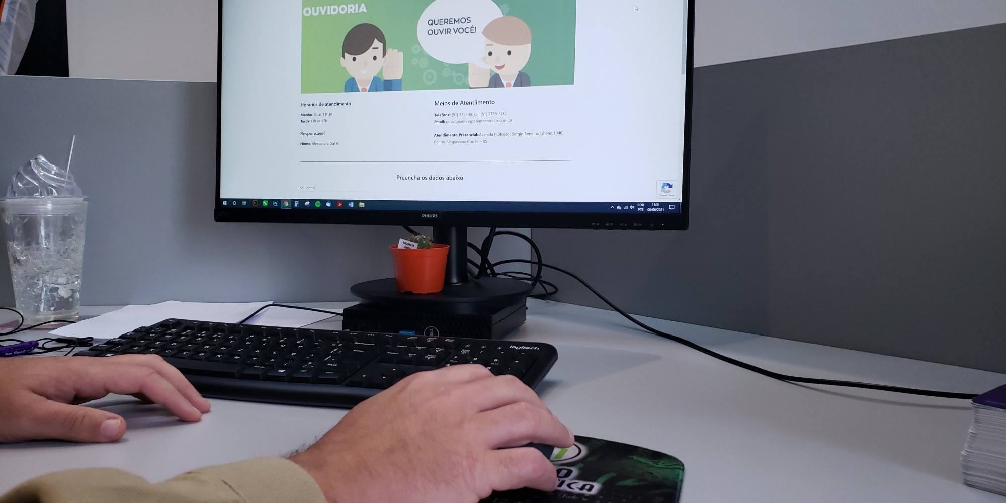 Acesso pode ser via telefone ou pela internet Acesso pode ser via telefone ou pela internet