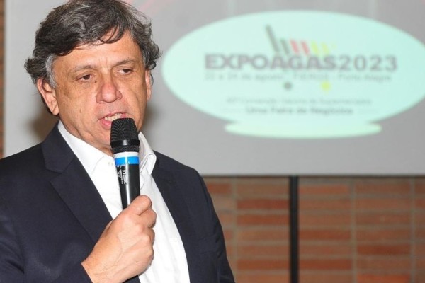 A receita dos 50 primeiros lotes da pré-venda, que totalizou R$ 20 mil, será revertida a instituições beneficentes.