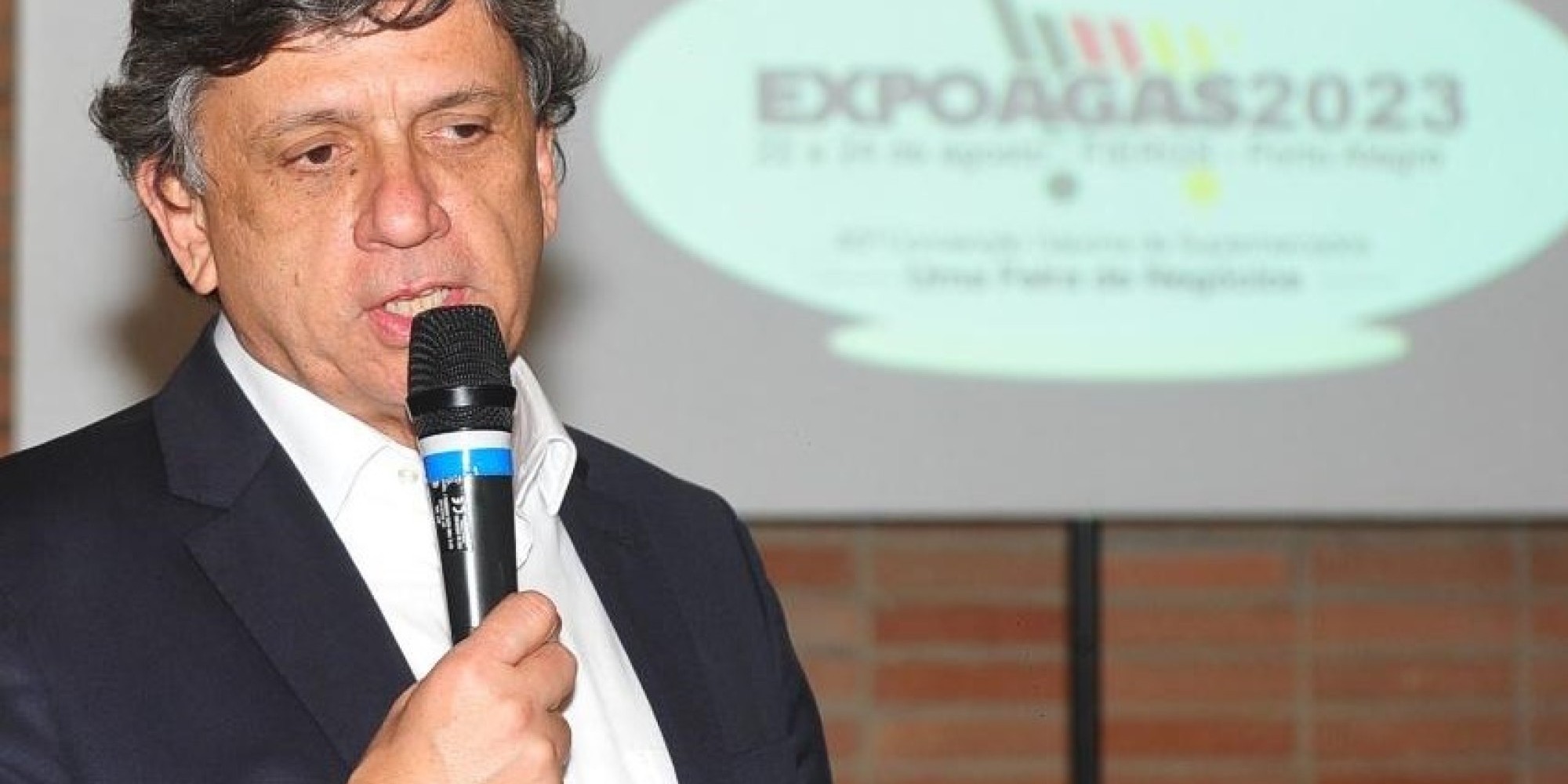 A receita dos 50 primeiros lotes da pré-venda, que totalizou R$ 20 mil, será revertida a instituições beneficentes. A receita dos 50 primeiros lotes da pré-venda, que totalizou R$ 20 mil, será revertida a instituições beneficentes.