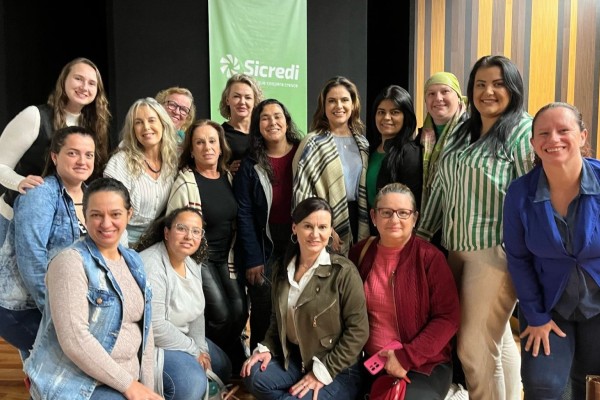 Relvado presente em eventos sobre o Mês de Conscientização do TEA