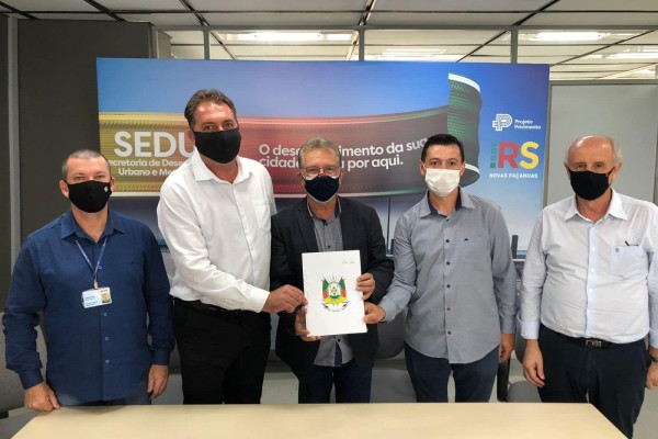 Roca Sales assina convênio Pavimenta RS