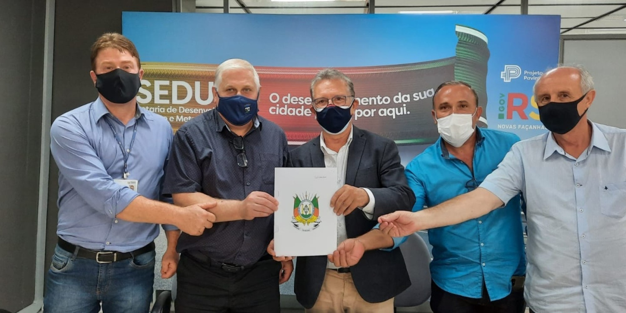 Relvado assina convênio do Programa Estadual Pavimenta RS
