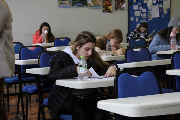 Relação entre o trabalho e a saúde mental é tema da redação do Vestibular de Inverno Univates