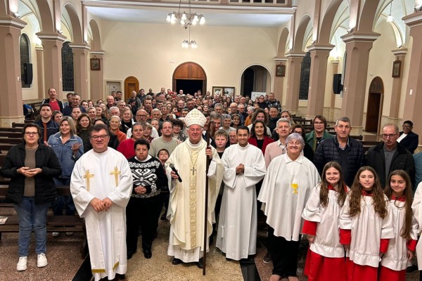 Os 10 dias em que o Bispo Diocesano permanecerá na Cidade da Amizade, será uma oportunidade de conhecer melhor a comunidade paroquial