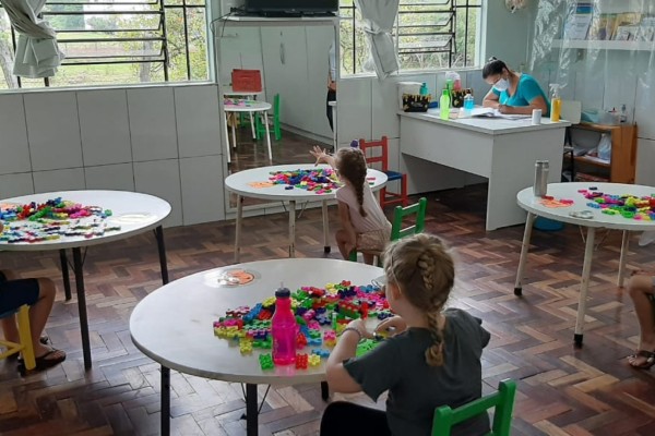 Cerca de 30% dos alunos retornaram as atividades presenciais nesta segunda 