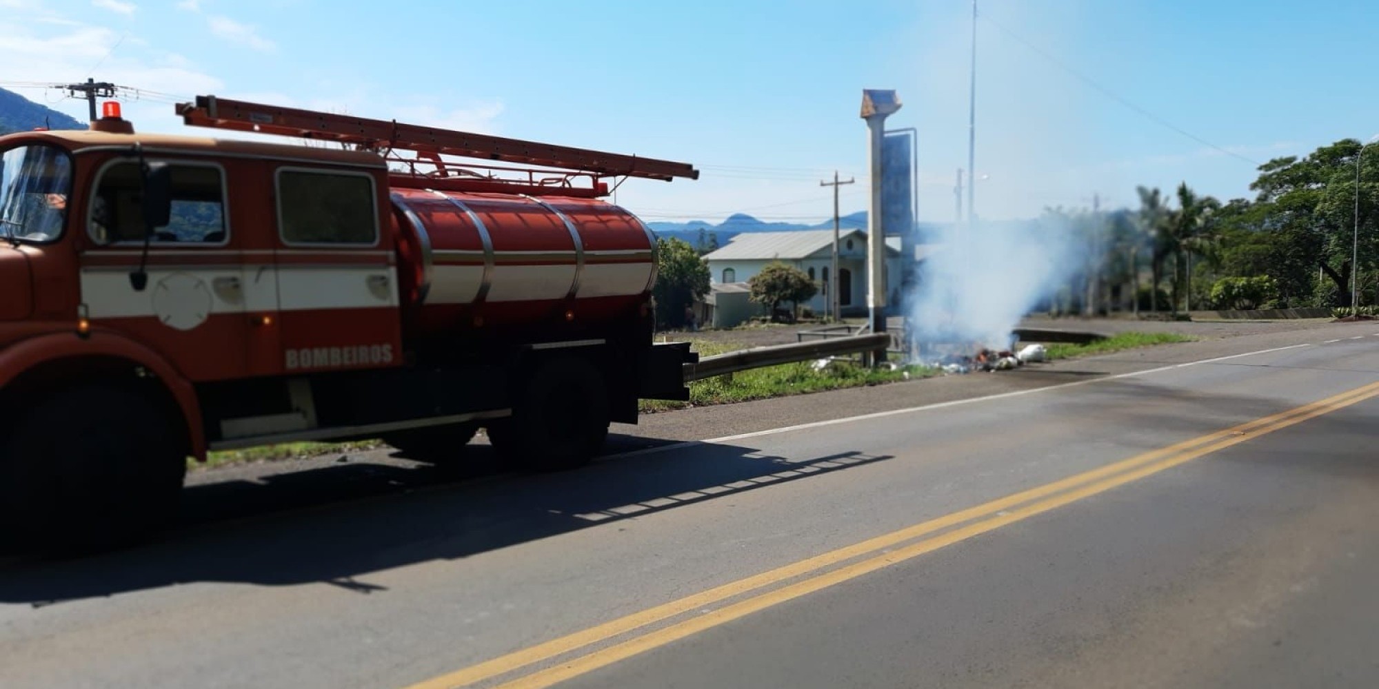 Sinistro ocorreu na manhã desta segunda-feira (3) Sinistro ocorreu na manhã desta segunda-feira (3)