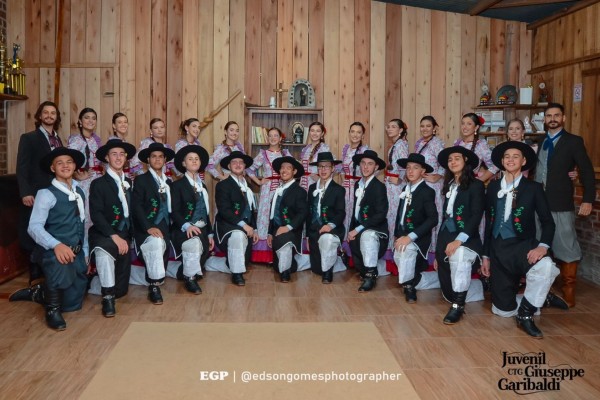 Giuseppe Garibaldi apresenta coreografia e indumentária novas