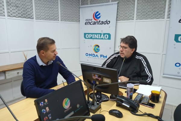 Prefeito Jonas Calvi confirma realização de concurso público para área da Educação