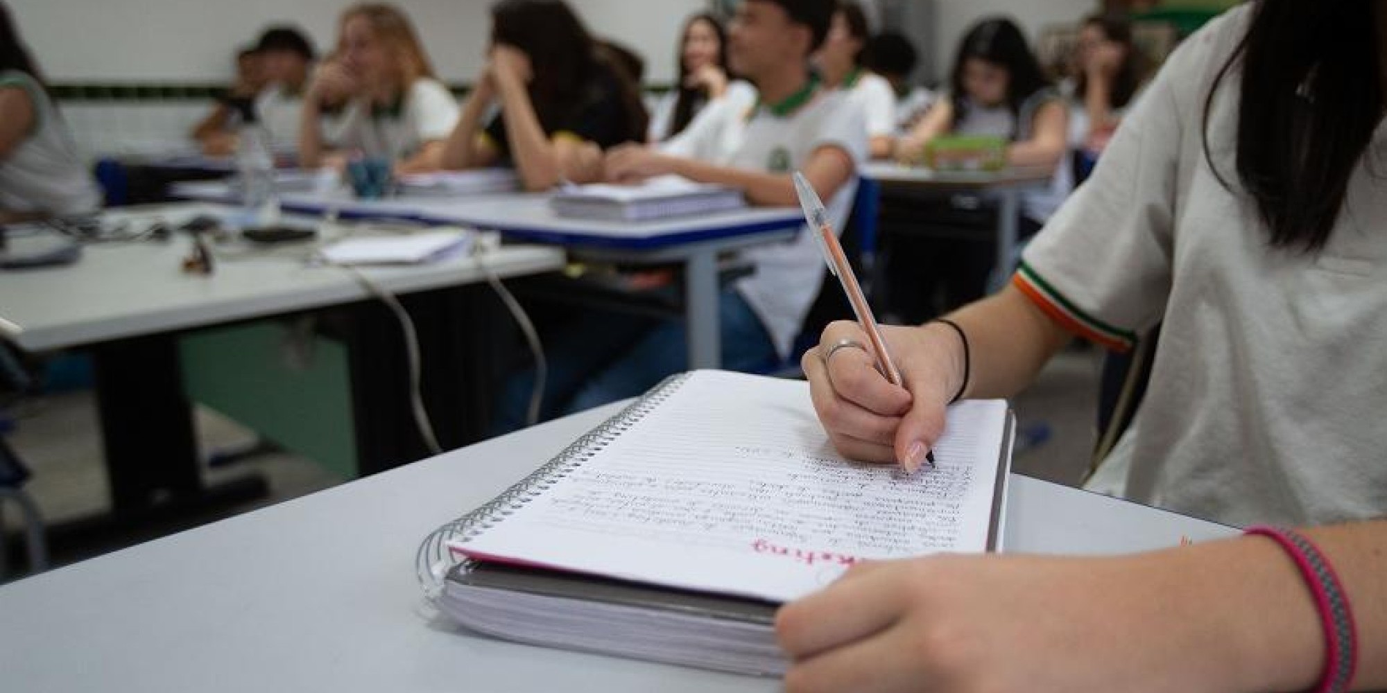 Programa do Ensino Médio dará R$ 2 mil por ano a alunos de baixa renda