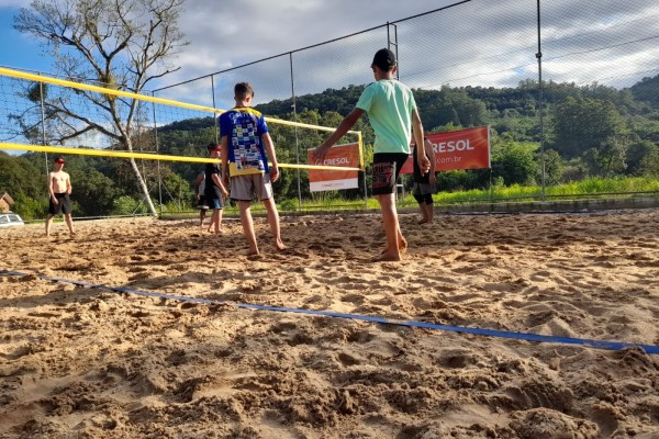 Linha Palmas recebe torneio de Vôlei, no sábado