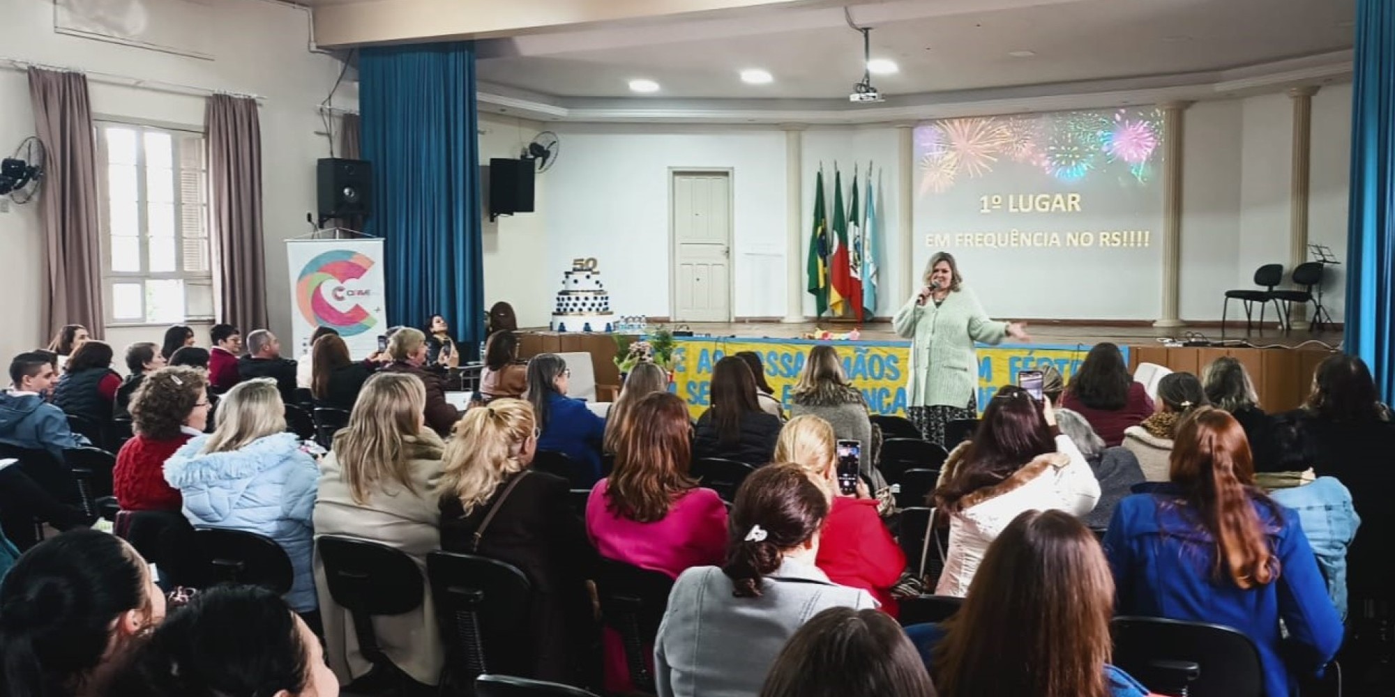 Evento aconteceu nesta terça-feira (10) e destacou estratégias de permanência, resultados e desafios na gestão de escolas estaduais do Vale do Taquari. Evento aconteceu nesta terça-feira (10) e destacou estratégias de permanência, resultados e desafios na gestão de escolas estaduais do Vale do Taquari.
