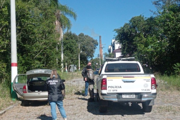 Suspeito de 18 anos foi preso temporariamente durante diligências nesta quarta-feira (13) e, segundo a Polícia Civil, teria dado cobertura aos executores do crime ocorrido em junho.