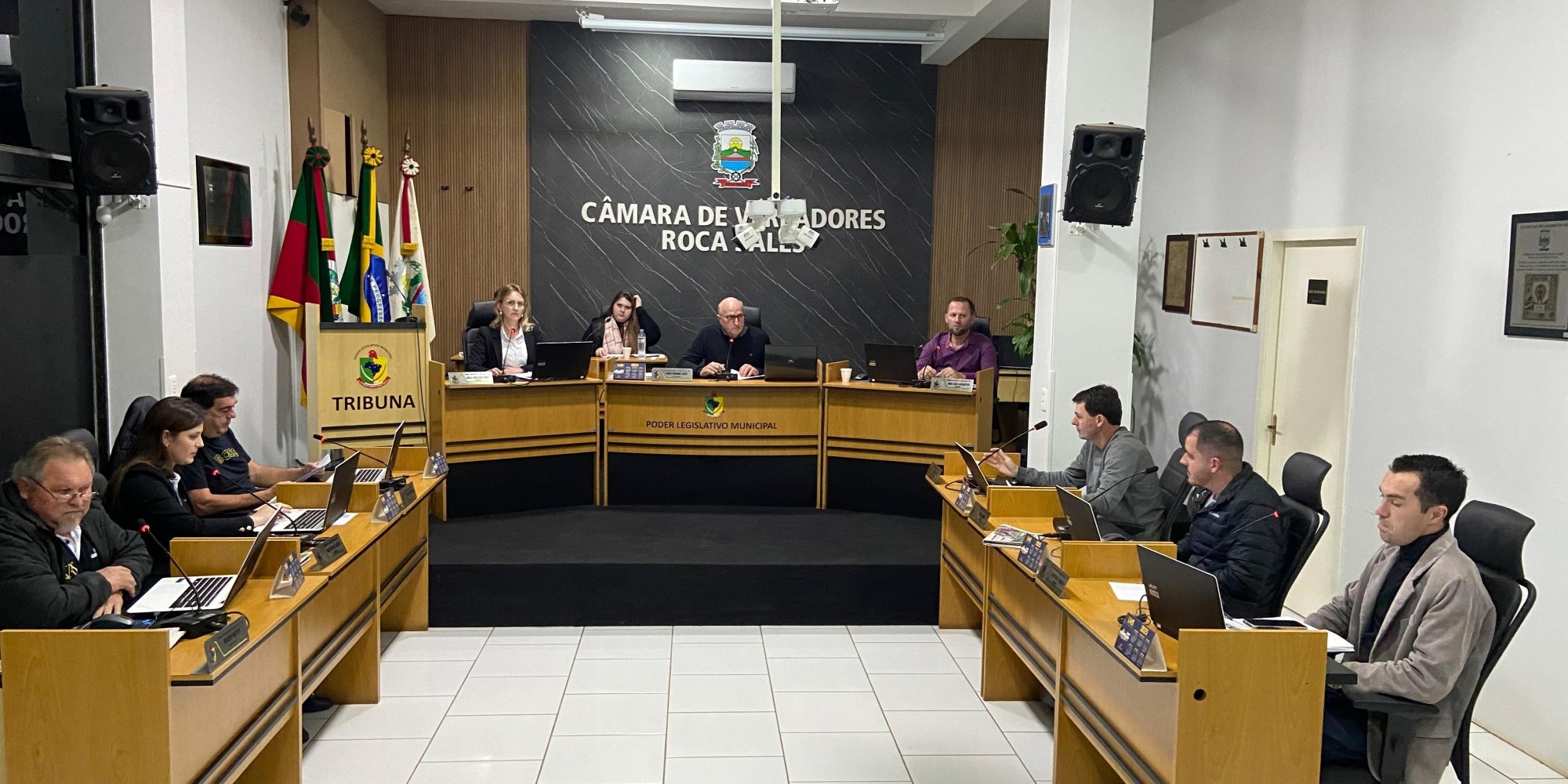 Foram aprovados cinco projetos de lei de origem do Executivo municipal de forma unânime, na noite desta segunda-feira (18). Foram aprovados cinco projetos de lei de origem do Executivo municipal de forma unânime, na noite desta segunda-feira (18).