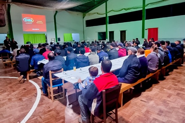 Encontro em Putinga reuniu aproximadamente 100 associados no mês passado