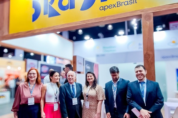 Cooperativa participou da WOFEX 2025 como uma das agroindústrias exportadoras brasileiras