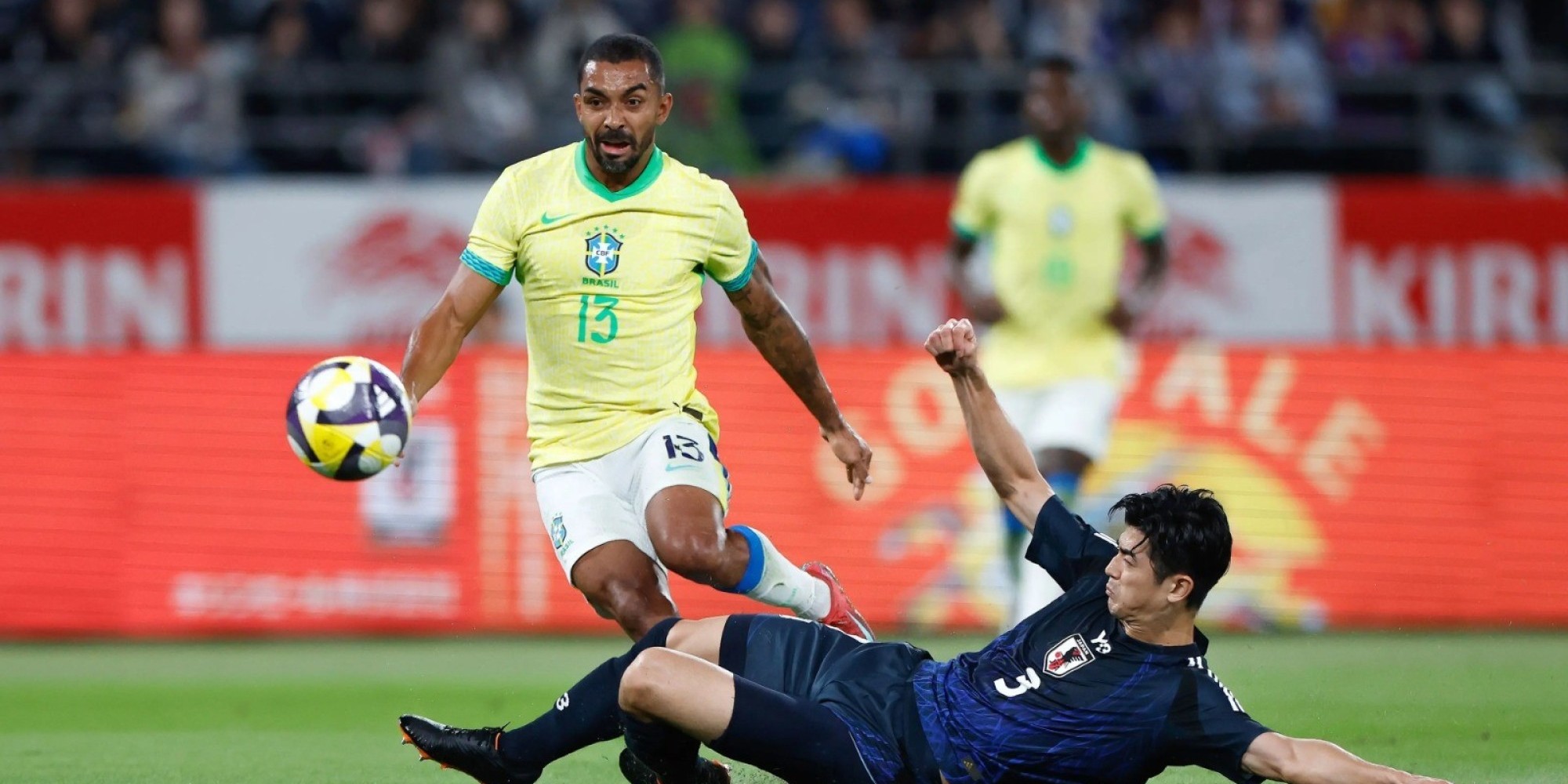 Seleção Brasileira foi batida por 3 a 2 em amistoso realizado na manhã desta terça-feira (14). Seleção Brasileira foi batida por 3 a 2 em amistoso realizado na manhã desta terça-feira (14).