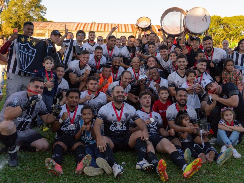 Rodada de abertura ter&aacute; partidas na Vila Mo&ccedil;a, no Est&aacute;dio das Cabri&uacute;vas e no Lambariz&atilde;o, &agrave;s 15h30min.