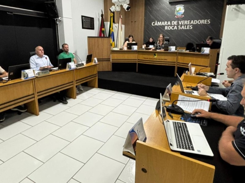 Sess&atilde;o desta segunda-feira (16) teve apresenta&ccedil;&atilde;o de requerimentos, indica&ccedil;&otilde;es e uso da tribuna por entidades do munic&iacute;pio.