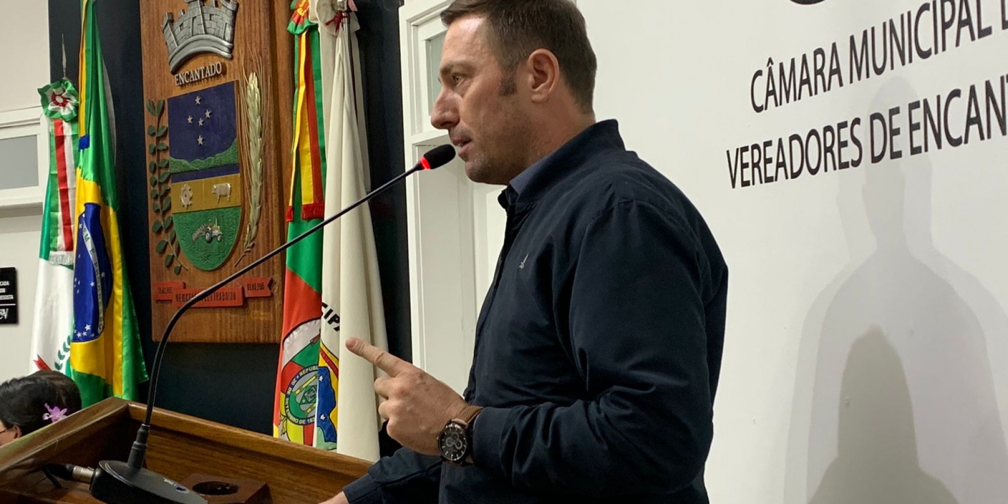 Salton fez críticas em relação ao trabalho da secretaria da saúde em seu discurso de tribuna Salton fez críticas em relação ao trabalho da secretaria da saúde em seu discurso de tribuna