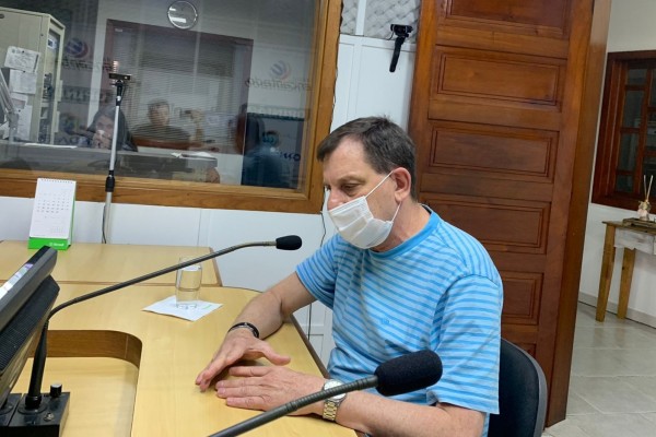 Marino Deves foi o entrevistado do sábado (04) na Rádio Encantado 