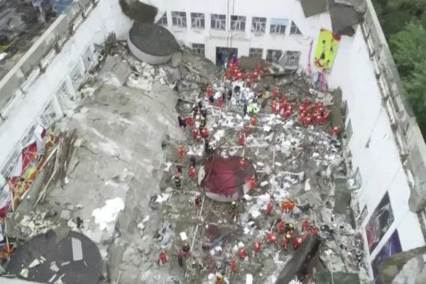 Teto de ginásio cai em uma escola na China e deixa 11 pessoas mortas 