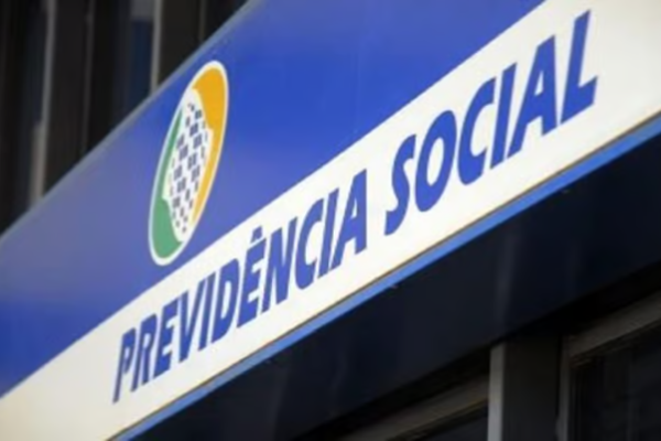 Bancos anunciam suspensão das linhas das linhas de crédito consignado para aposentados do INSS