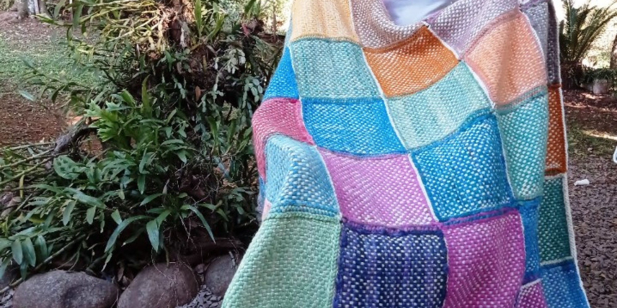 Objetivo de promover a valorização do artesanato em lã ovina, estimular a produção de peças e favorecer e reconhecer as atividades realizadas em casa Objetivo de promover a valorização do artesanato em lã ovina, estimular a produção de peças e favorecer e reconhecer as atividades realizadas em casa
