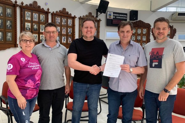 Deputado foi recebido por prefeito e vereadores neste sábado (20)
