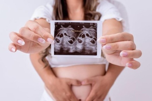 Mãe dá à luz a sêxtuplos em parto de 10 minutos no Espírito Santo 