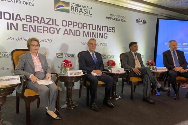 Ministros Tereza Cristina e Bento Albuquerque participam do Seminário sobre Oportunidades em Energia e Mineração, em Nova Déli 