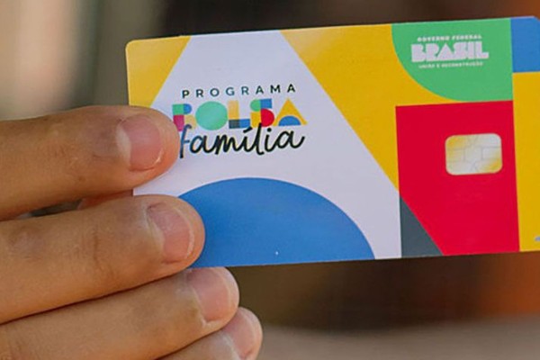 Medida provisória que recria o Bolsa Família com valor mínimo de R$ 600 é aprovada pela Câmara dos Deputados 