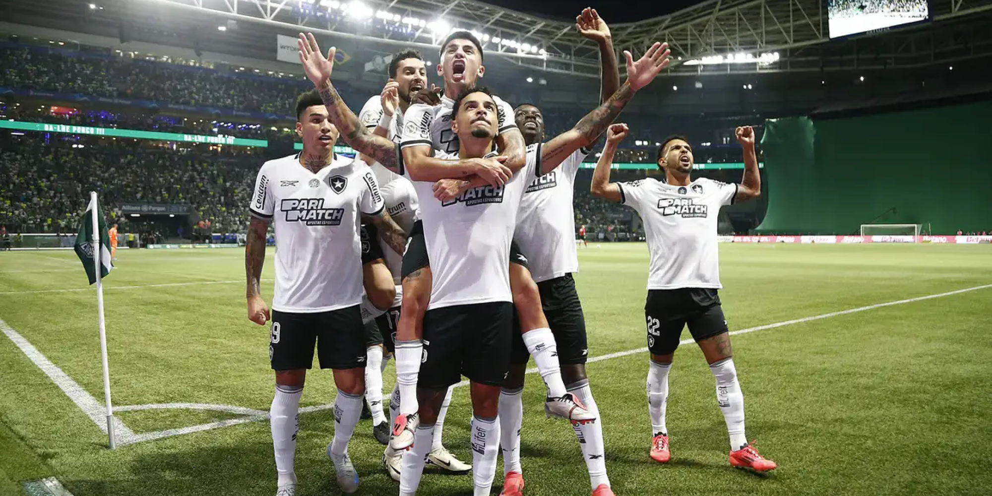 Gregore, Savarino e Adryelson fizeram os gols da vitória e, já nos acréscimos, Richard Ríos descontou para os paulistas. Gregore, Savarino e Adryelson fizeram os gols da vitória e, já nos acréscimos, Richard Ríos descontou para os paulistas.