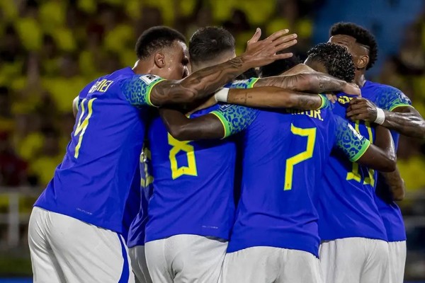 Brasil busca espantar a má fase esta noite no Maracanã
