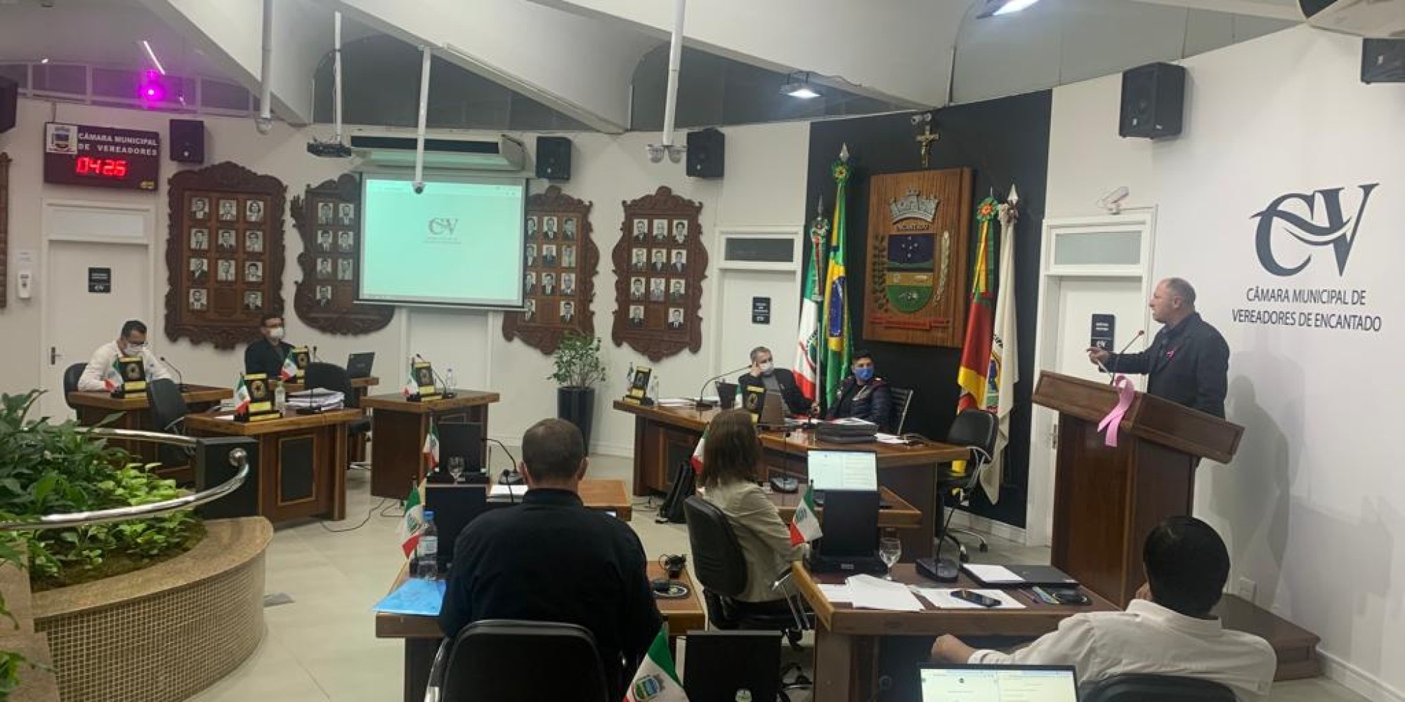 Sessão será realizada hoje a partir das 18h Sessão será realizada hoje a partir das 18h
