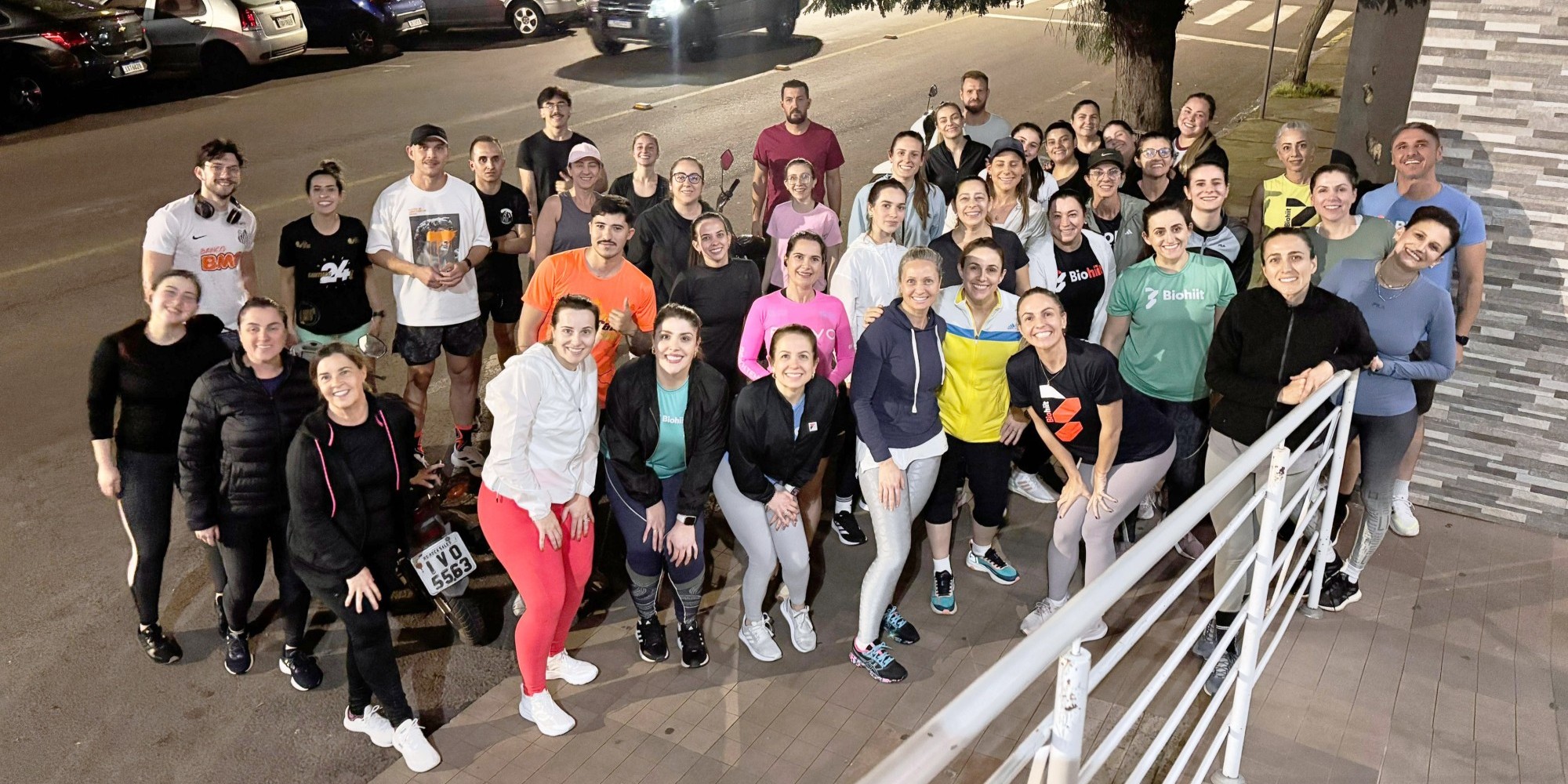 Os encontros acontecem todas as terças-feiras, às 19h, em frente à academia, na Rua Duque de Caxias, são gratuitos e abertos a toda a comunidade.