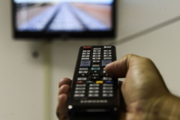 Governo lança plano para ampliar serviços de rádio e televisão