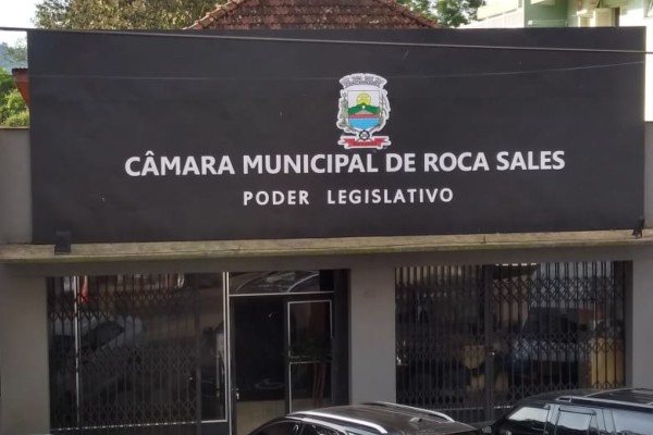 Sessão ocorreu na noite desta segunda-feira