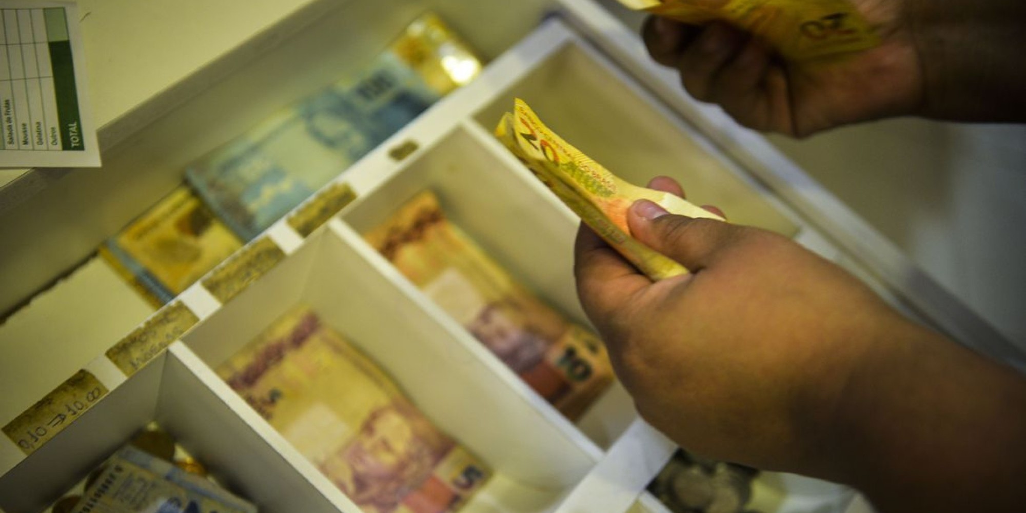 Trinta milhões de pessoas serão beneficiadas nesta etapa. Trinta milhões de pessoas serão beneficiadas nesta etapa.