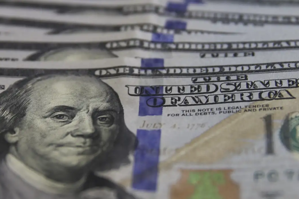 Banco Central leiloa US$ 3 bilhões nesta quinta-feira para segurar dólar