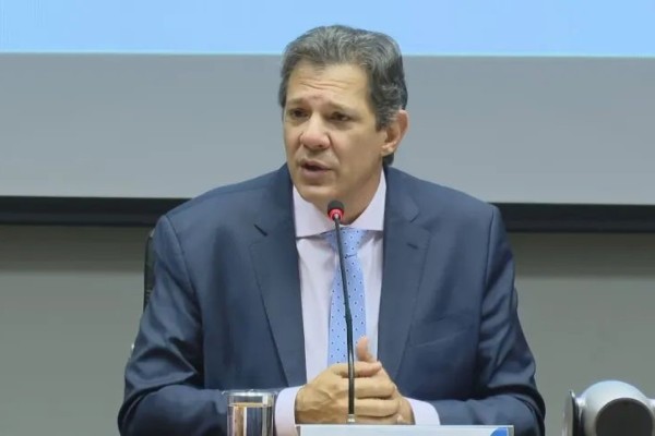 O PIB brasileiro deve crescer 2% em 2023, afirma o Ministro da Fazenda 