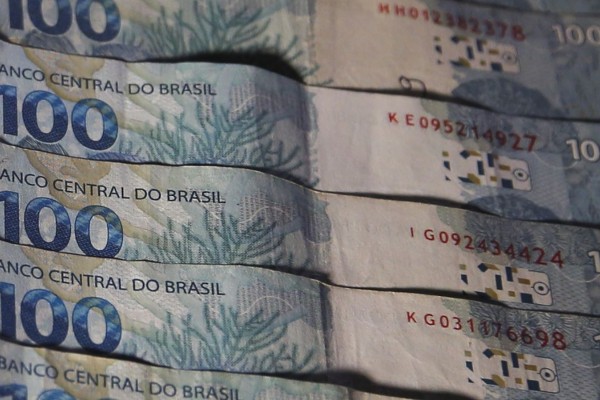 Dinheiro será depositado em conta bancária ou por meio de PIX.