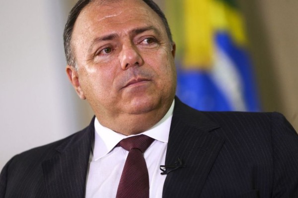 Texto diz que Pazuello não tem condições de conduzir a superação da pandemia e deve ser substituído 