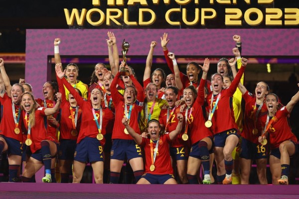 Seleção ibérica contou com gol de Olga Carmona para vencer por 1 a 0.